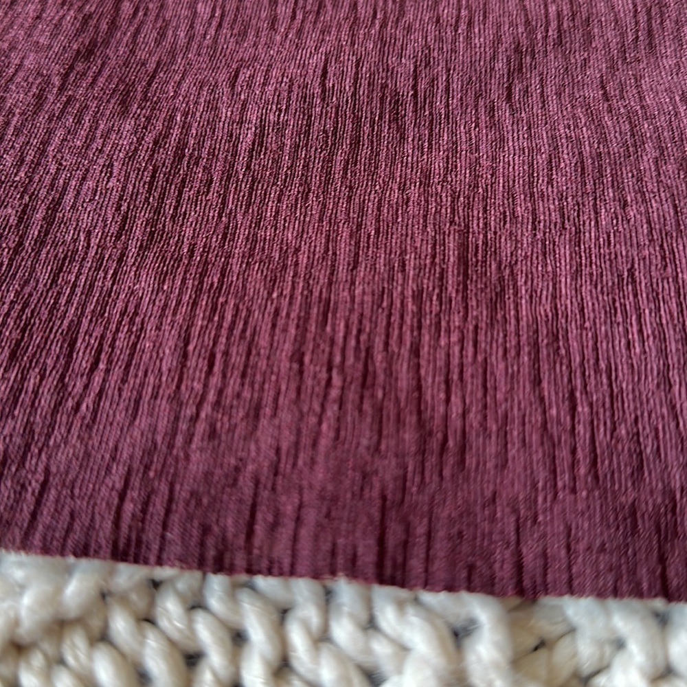 H&M burgundy short sleeve top - Picture 2 of 5